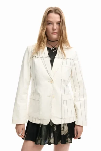 Asymmetrischer gestreifter Blazer