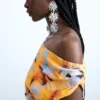 Asymmetrisches Blumenkleid