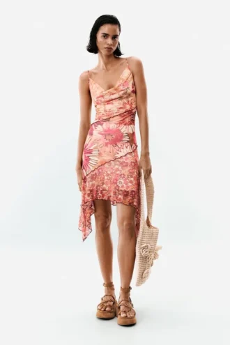 Asymmetrisches Kleid