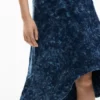 Asymmetrisches Kleid im Tie-Dye-Stil Asymmetrisches Kleid im Tie-Dye-Stil