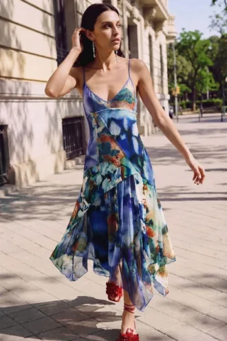 Asymmetrisches Kleid mit Print