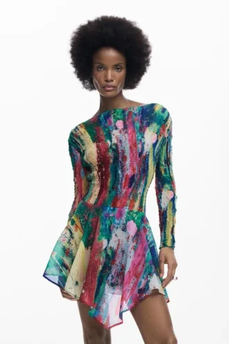 Asymmetrisches Kleid mit Rüschen