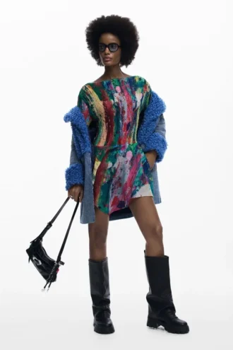 Asymmetrisches Kleid mit Rüschen