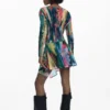 Asymmetrisches Kleid mit Rüschen Asymmetrisches Kleid mit Rüschen