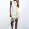 Asymmetrisches, ärmelloses Kleid Asymmetrisches, ärmelloses Kleid