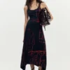 Asymmetrisches, ärmelloses Kleid Asymmetrisches, ärmelloses Kleid