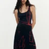 Asymmetrisches, ärmelloses Kleid Asymmetrisches, ärmelloses Kleid
