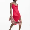 Asymmetrisches Slip-Kleid Asymmetrisches Slip-Kleid