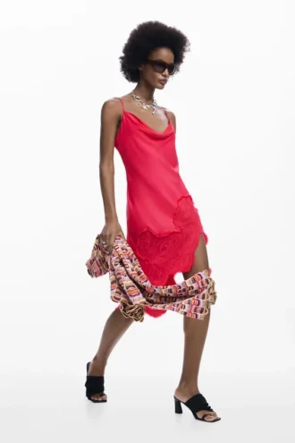 Asymmetrisches Slip-Kleid