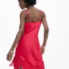 Asymmetrisches Slip-Kleid Asymmetrisches Slip-Kleid