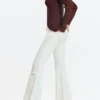 Ausgefranste Flare-Jeans Ausgefranste Flare-Jeans
