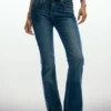 Ausgefranste Flare-Jeans Ausgefranste Flare-Jeans