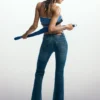 Ausgefranste Flare-Jeans Ausgefranste Flare-Jeans