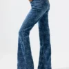 Ausgestellte Jeans-Hose Ausgestellte Jeans-Hose