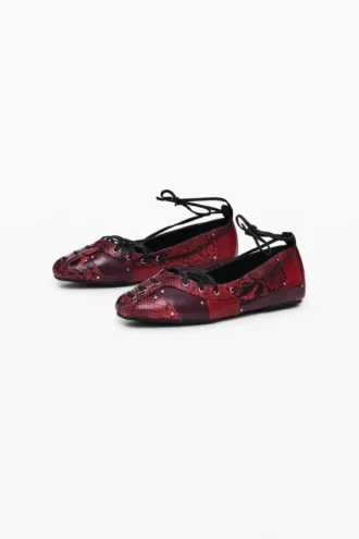 Ballerinas mit Schnürung