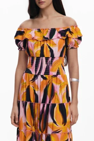 Bardot-Kleid mit Rüschen