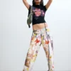 Bedruckte Bluse mit hohem Kragen