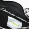 Bedruckte mittelgroße Tasche mit Schnallen
