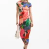 Bedrucktes, figurbetontes Kleid Bedrucktes, figurbetontes Kleid