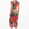 Bedrucktes, figurbetontes Kleid Bedrucktes, figurbetontes Kleid