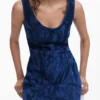 Bedrucktes Jeans-Kleid Bedrucktes Jeans-Kleid