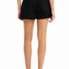 Bestickte Jeansshorts