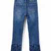Bestickte lange Flare-Jeans Bestickte lange Flare-Jeans