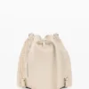 Bestickter Rucksack mit Rüschen Bestickter Rucksack mit Rüschen