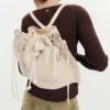 Bestickter Rucksack mit Rüschen Bestickter Rucksack mit Rüschen