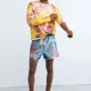 Besticktes bedrucktes T-Shirt
