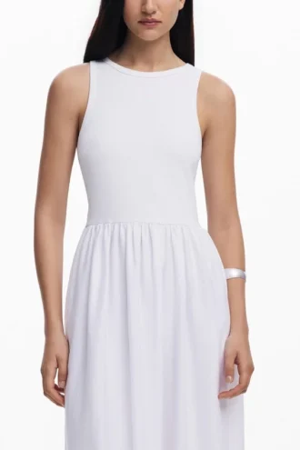 Besticktes langes Kleid