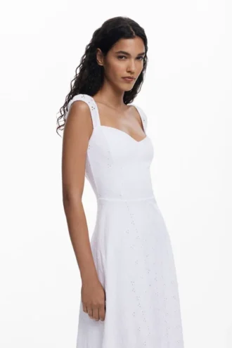 Besticktes Midikleid Besticktes Midikleid