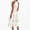 Besticktes Neckholder-Kleid Besticktes Neckholder-Kleid