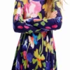 Blumenkleid mit hohem Kragen Blumenkleid mit hohem Kragen