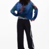 Blumiger Pullover Blumiger Pullover