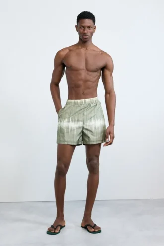 Boxer-Badehose mit Farbverlauf