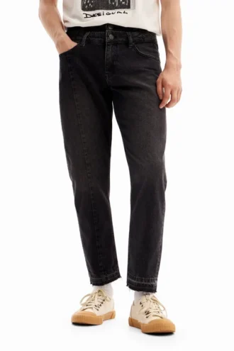 Carrot-Jeans mit doppeltem Bund Carrot-Jeans mit doppeltem Bund