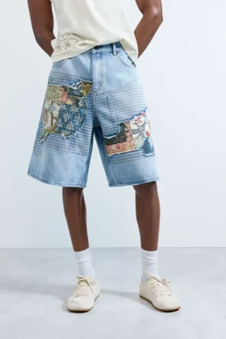 Denim-Bermudas mit Aufnähern