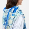 Designer-Schal von Christian Lacroix Designer-Schal von Christian Lacroix