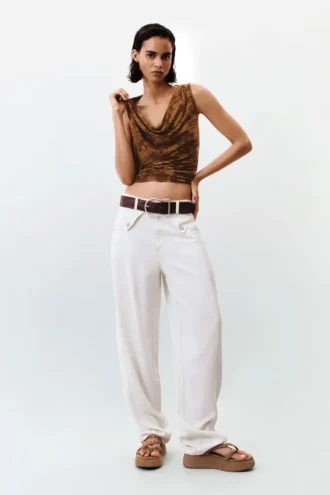 Drapiertes, ärmelloses T-Shirt