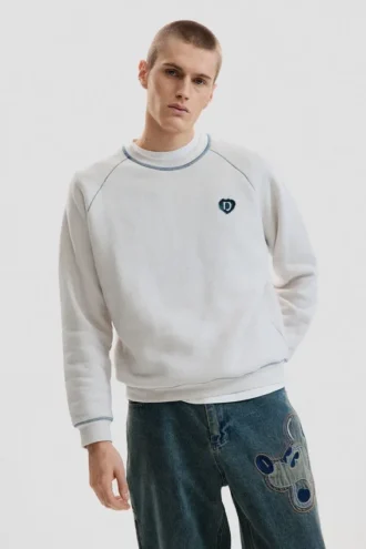 Einfaches Strick-Sweatshirt