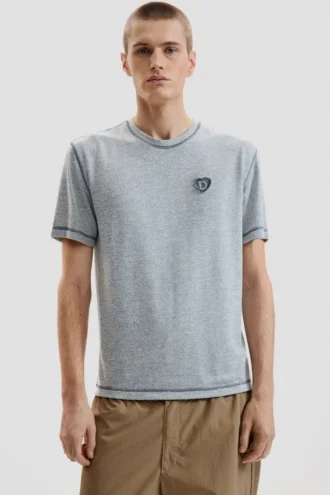 Einfaches Strick-T-Shirt
