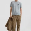 Einfaches Strick-T-Shirt Einfaches Strick-T-Shirt