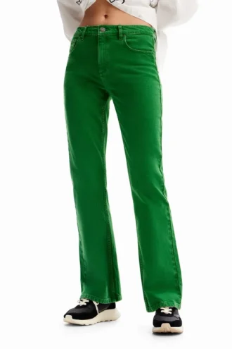 Einfarbige Flare-Jeans