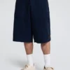Einfarbige Strick-Bermuda-Shorts