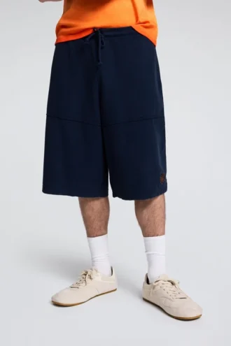 Einfarbige Strick-Bermuda-Shorts