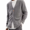 Einfarbige, strukturierte Strickjacke Einfarbige, strukturierte Strickjacke
