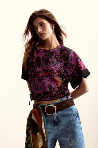 Ethno-T-Shirt, entworfen von Christian Lacroix