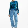 Feiner Pullover mit Gartenblumenmuster Feiner Pullover mit Gartenblumenmuster