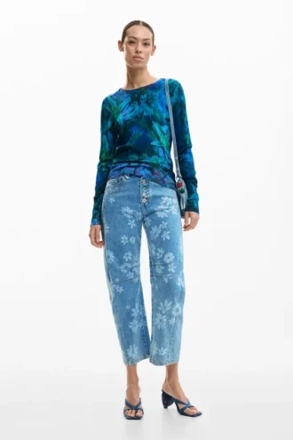Feiner Pullover mit Gartenblumenmuster